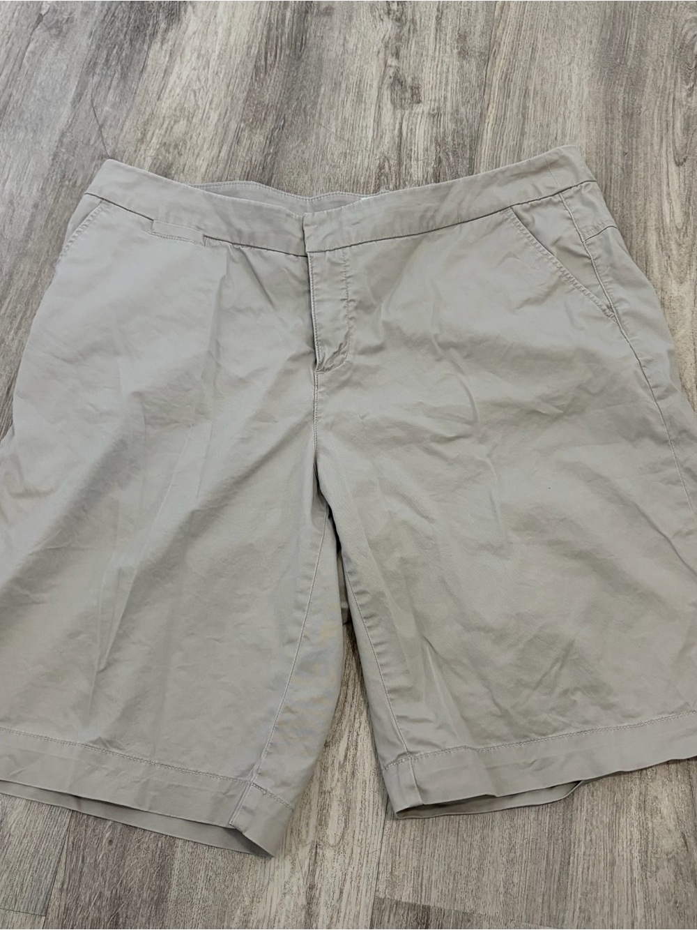 Garnet Hill Khaki Chino Shorts Women's 14 Beige 9” Inseam Preppy